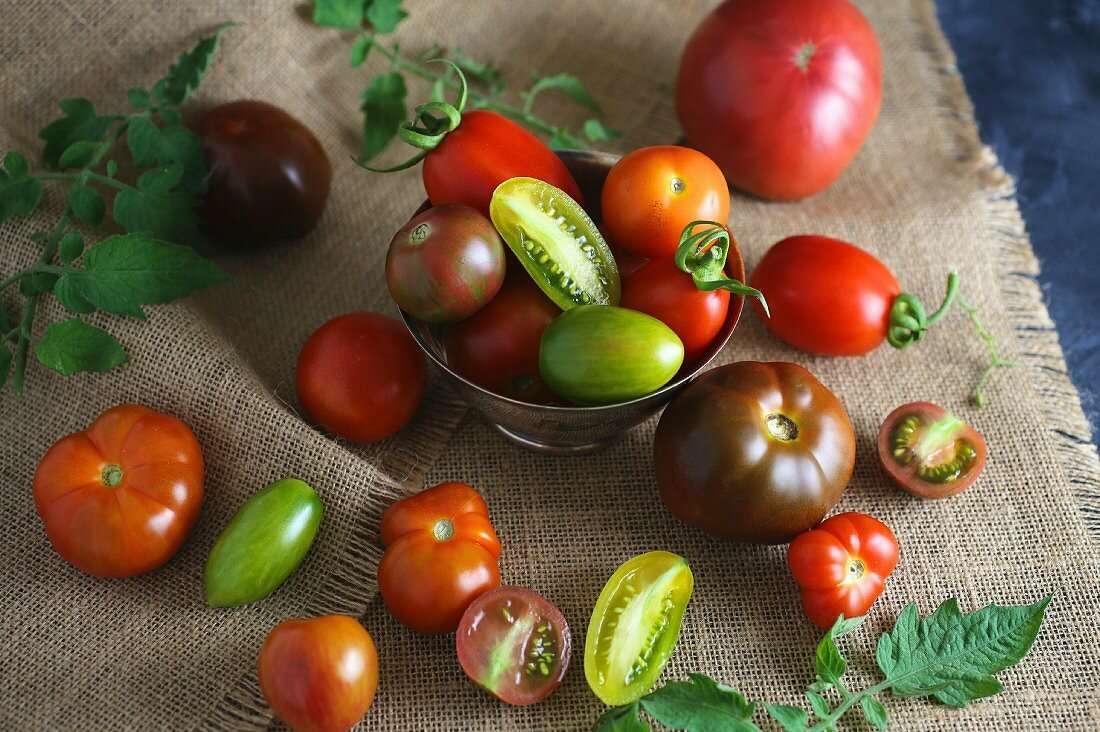  Огурцы + помидоры: вражда или дружба? И как правильно выбирать эти овощи?
