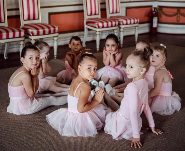 Что дадут ребенку занятия балетом: 4 причины отдать ребенка в балет. Занятия балетом для детей