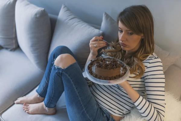 Тянет на сладкое: почему меняются пищевые привычки и как ими управлять. Как перестать есть сладкое