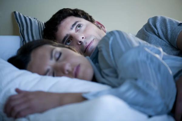 Как тревога влияет на сон? Бессонница и причины ее возникновения. Причины возникновения  бессонницы