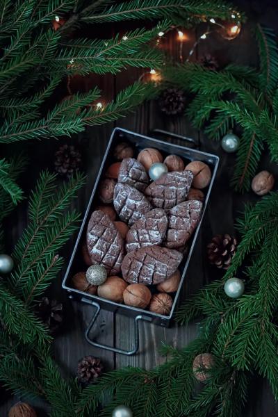 Печенье 'Шоколадные шишки' на новогоднюю елку. Рецепт шоколадного печенья