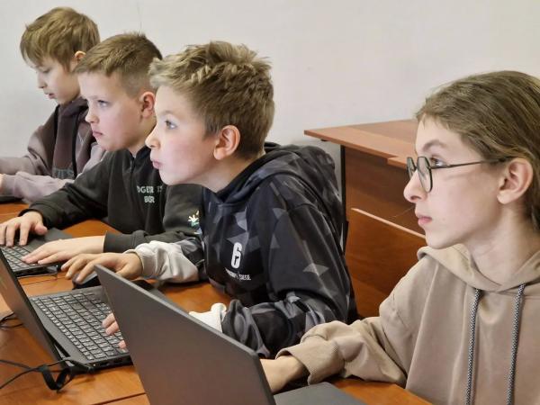 С чего начать изучать программирование для детей в Москве в 2024 году: советы педагогов. Курсы программирования для детей